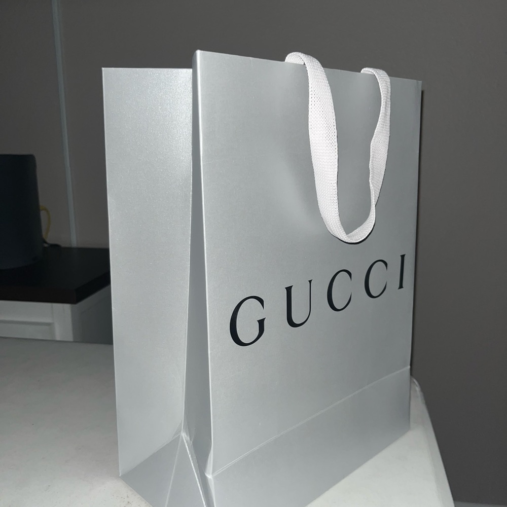 Pristine Condition Gucci, paper, shopping bag